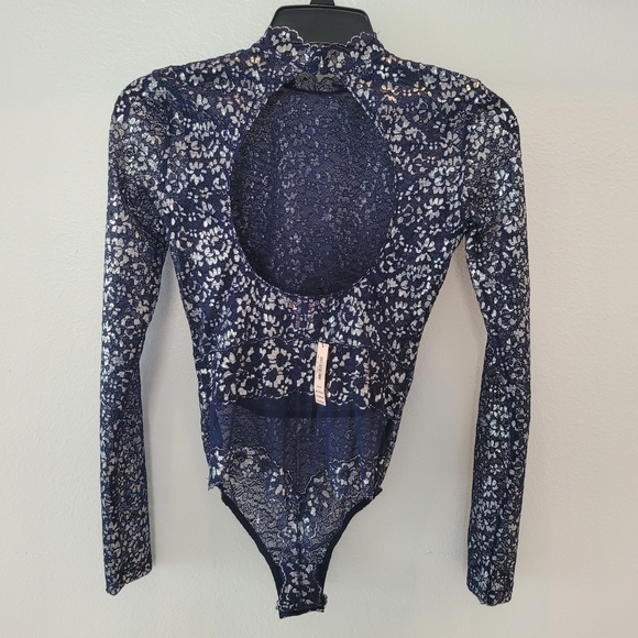 Victoria's Secret Navy Blue Lace and Silver Metalic Bodysuit Size Xs New - Picture 3 of 16
